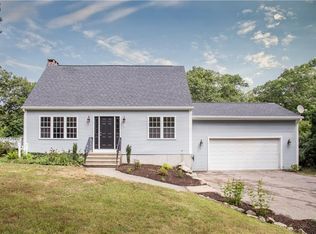 27 Klondike Rd, Charlestown, RI 02813