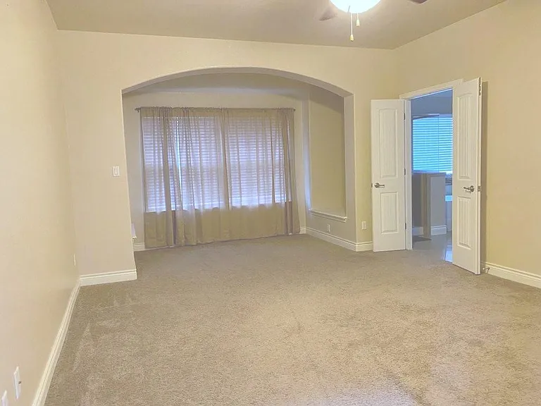 313 Summer Pointe Dr — Photo 15