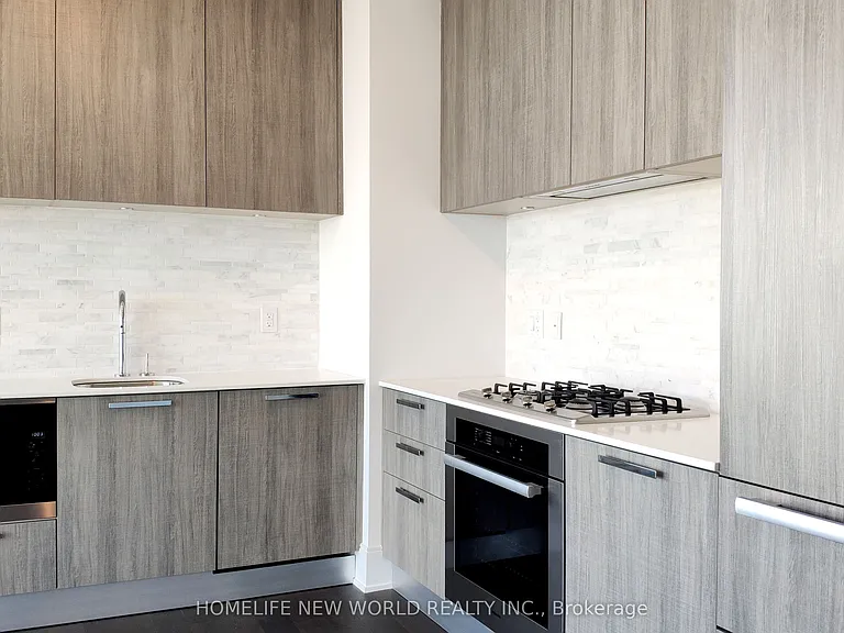 50 Charles St E #5103 — Photo 4
