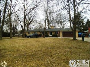 25135 W Chicago St, Redford, MI 48239