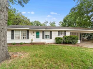 1007 N Montgomery St, Gilmer, TX 75644
