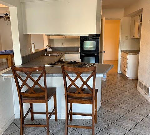 4th image of 23910 Decorah Rd