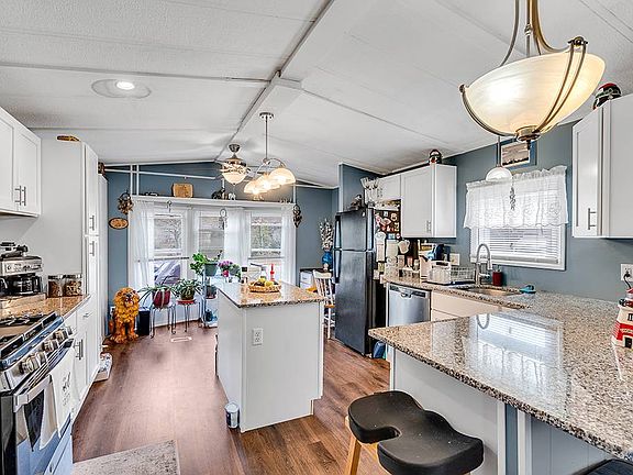 4th image of 49 Wright Way