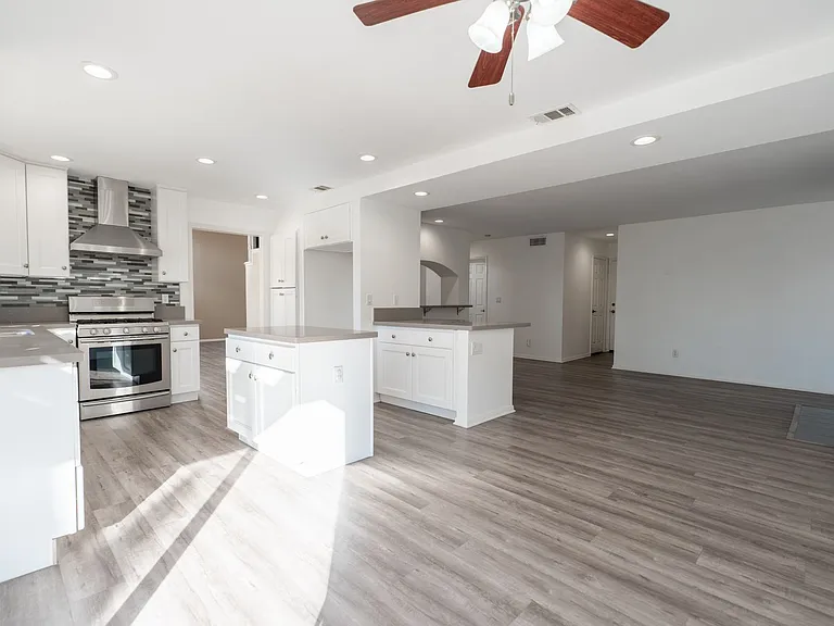 17410 Majestic Cypress Way — Photo 15