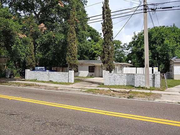 2nd image of 1419 Palmdale St