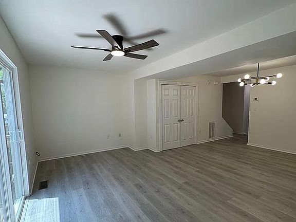 5th image of 723 Hemlock St #1