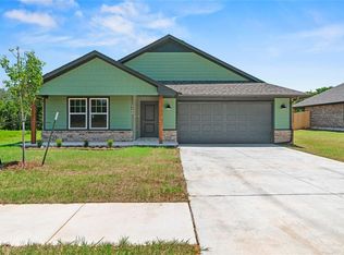 4605 Lincoln Lndg, Harrah, OK 73045