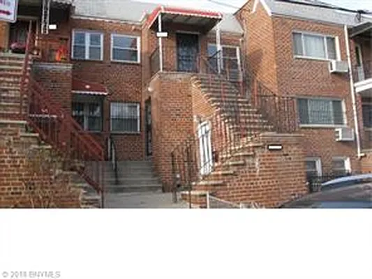 Sold by Remax Real Estate Professionals | media 1