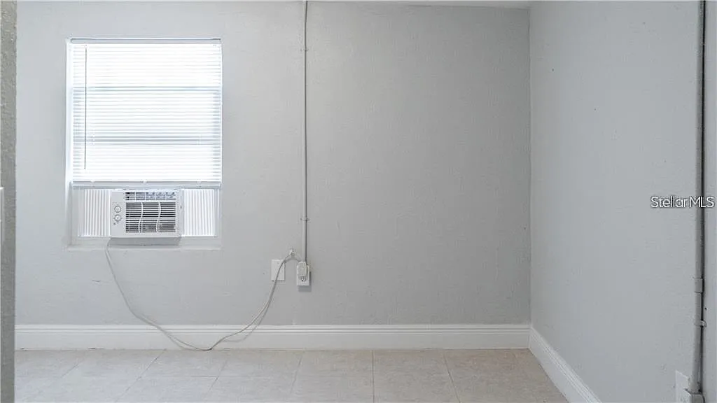 2 bed, 1.0 bath, 930 sqft, $1,150 — Photo 4