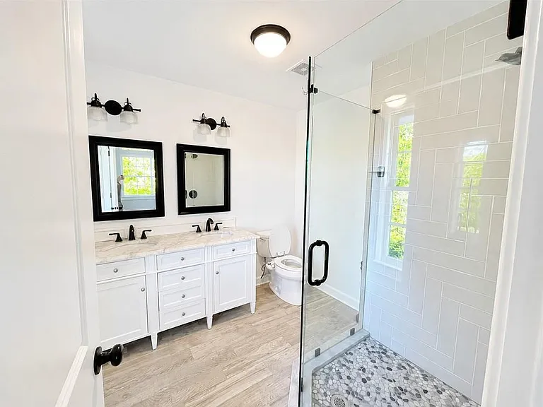 4586 Peachtree Dunwoody Rd — Photo 7