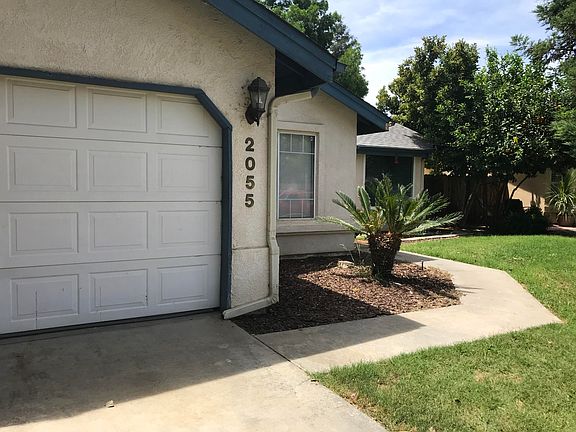 3rd image of 2055 N Ventura Ave