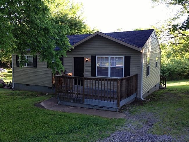 1st image of 2035 Laura Dr