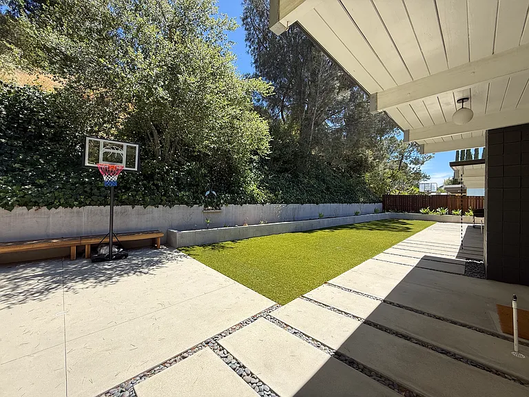17070 Lisette St — Photo 27