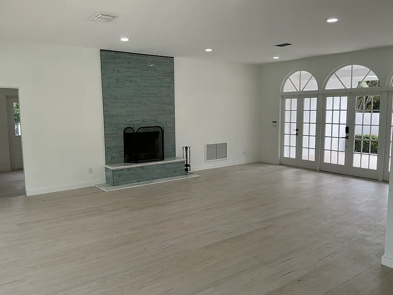 502 Magellan Dr — Photo 6