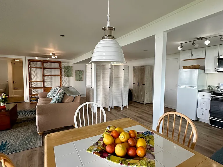 201 Victoria Loop — Photo 13