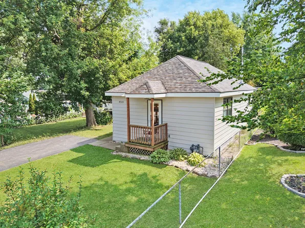 4919 Parkview Dr, McCullom Lake, IL 60050