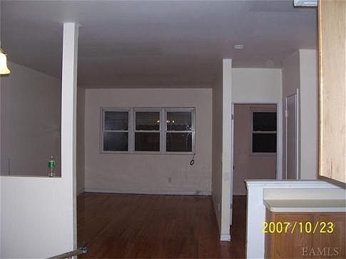 5th image of 653 Soundview Ave Unit 2