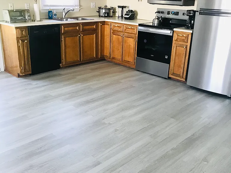 623 Bayberry Ln — Photo 6