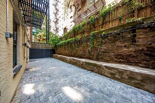 Rented by Owner | media 8