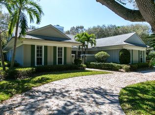 900 Riomar Dr, Vero Beach, FL 32963