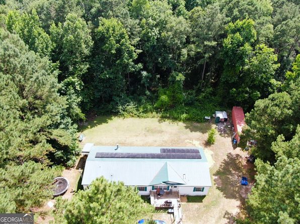 112 Manor Dr, Metter, GA 30439