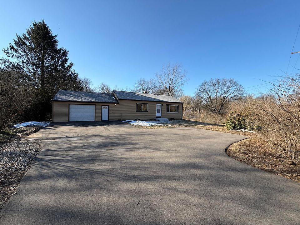 8949 Stadium Dr, Kalamazoo, MI 49009 | Zillow