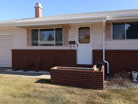 a front entry.JPG