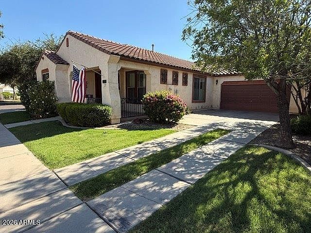 1st image of 1396 S PECAN Street
