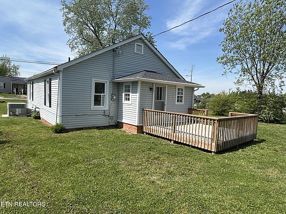 4th image of 1518 Irwin Ave