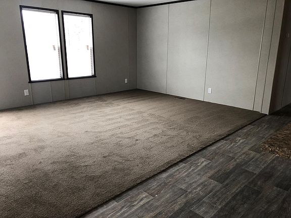 3rd image of 258 Edgewood Dr