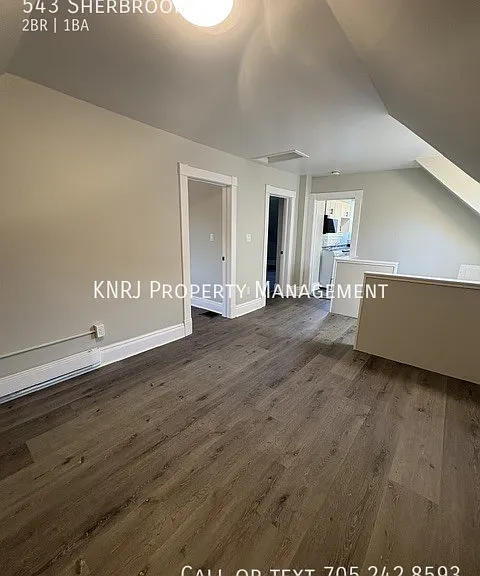 543 Sherbrooke St — Photo 4