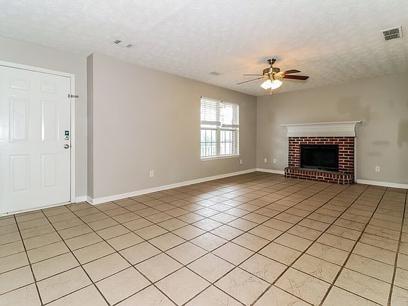 5th image of 501 Cambridge Way