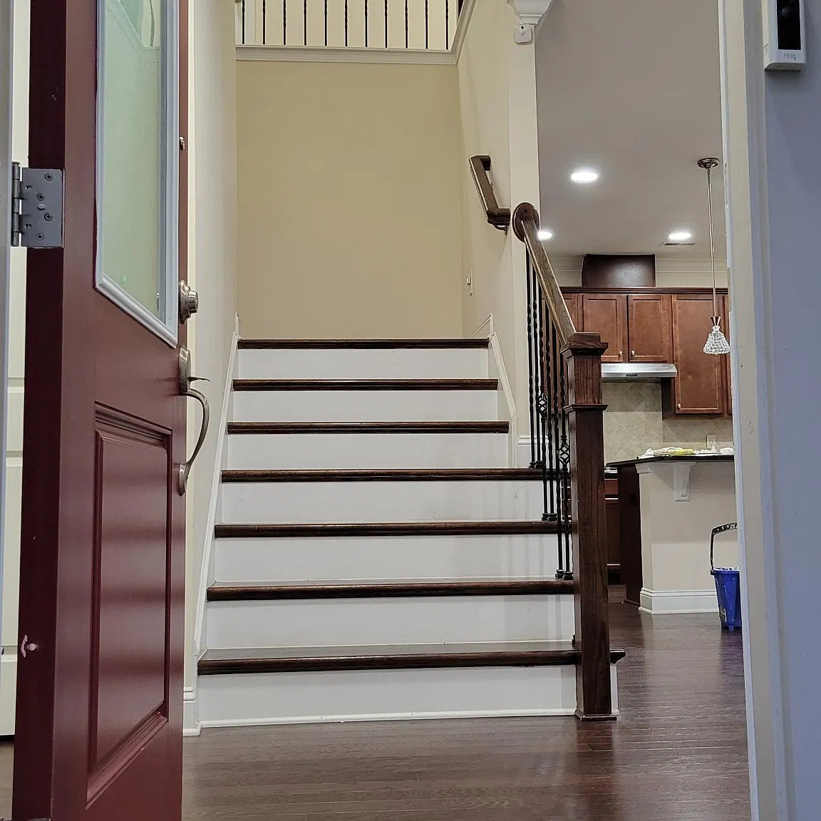 4 bed, 2425 sqft, $2,600 — Photo 2