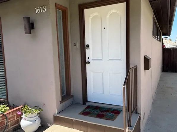 1613 9th St, Manhattan Beach, CA 90266