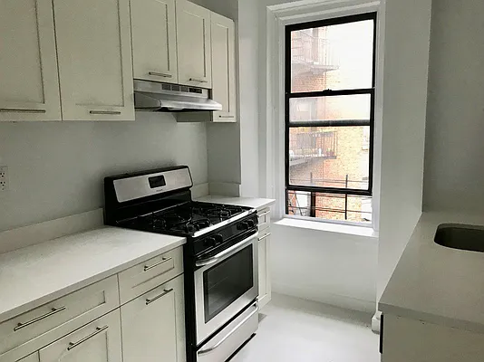 Rented by Bohemia Realty Group | media 15