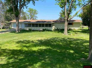 312 Royal Rd, Mankato, MN 56001