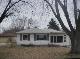 10441 Mary Ann St, Zeeland, MI 49464