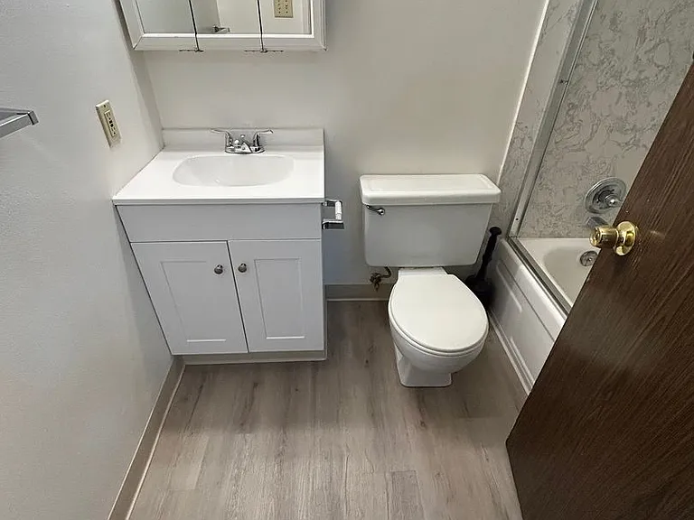 1703 Donner Ave #3 — Photo 7