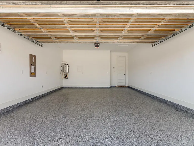 4421 Bandera Dr — Photo 29