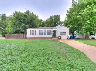 1728 S 20th St, Chickasha, OK 73018