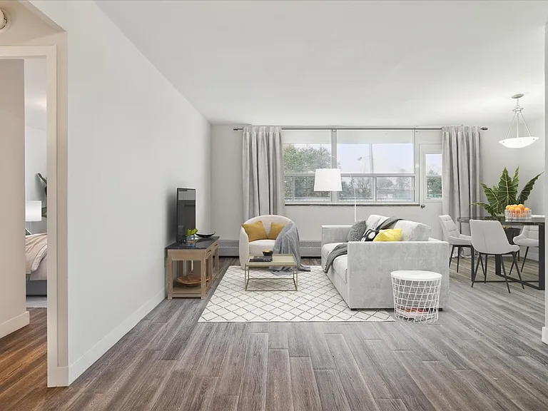 370 McCowan Rd — Photo 4
