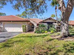 5561 Golf Pointe Dr, Sarasota, FL 34243