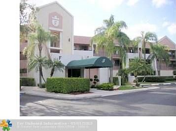 1st image of 7441 Fairfax Dr