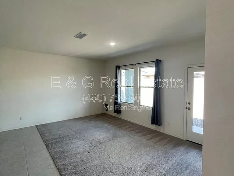 19436 W Elm St — Photo 6