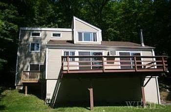 1st image of 27 Carolyn Dr