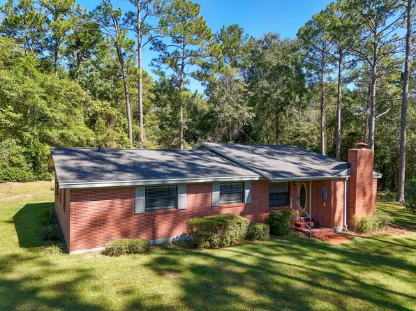208 Teelinville Dr, Defuniak Springs, FL 32435