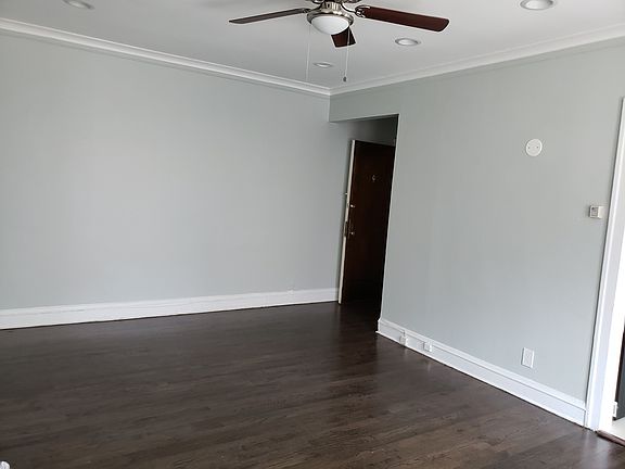 3rd image of 4024 N Ashland Ave APT 301
