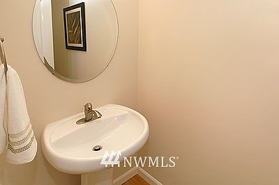5th image of 1014 86th Avenue Ct SE #610