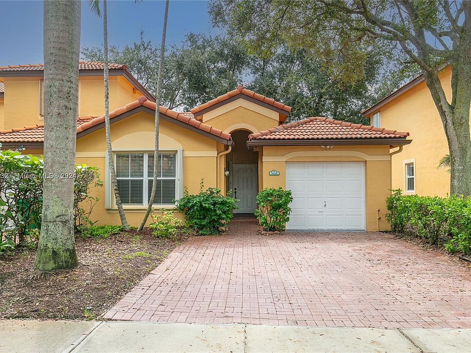 1st image of 14028 S Forest Oak Cir