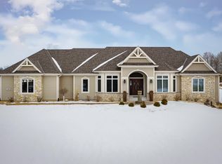 1950 Blacksmith Rd, Cedarburg, WI 53012